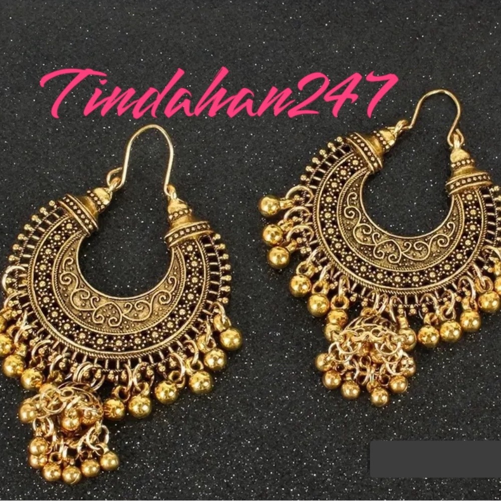 Elegance in Descent Bell Drop with Bell Flare Women’s Earrings‎
